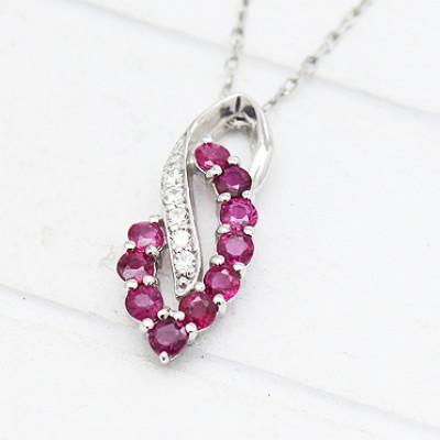 ふるさと納税 韮崎市 ネックレス プラチナ PT900 ルビー ダイヤモンド 0.05ct【f134-rd-pt】