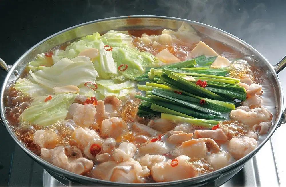 もつ鍋 牛もつ鍋セット あごだし醤油味 | もつ鍋セット 送料無料 もつなべ スープ 肉 国産 モツ鍋 ホルモン ギフト プレゼント 贈り物 冷凍便 博多 福岡市 ご当地グルメ 鍋 おすすめ 鍋セット