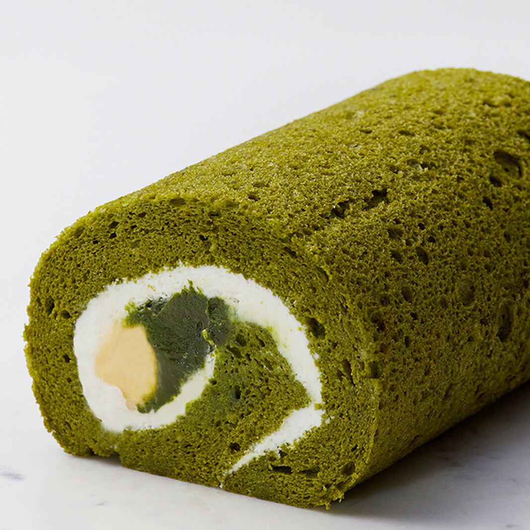 【ふるさと納税】京王プラザホテル ＜季節限定＞抹茶ロール スイーツ ケーキ 焼き菓子 お菓子 洋菓子 抹茶 ホワイトチョコレート 自家製 コク ロールケーキ 冷凍 季節限定 東京 新宿 0041-028-S07
