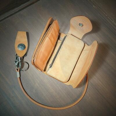 ラフテール【デュラブル　 ミドルウォレット　A-type】NA　　CW-SHE-DU-NA-A-M【1582919】