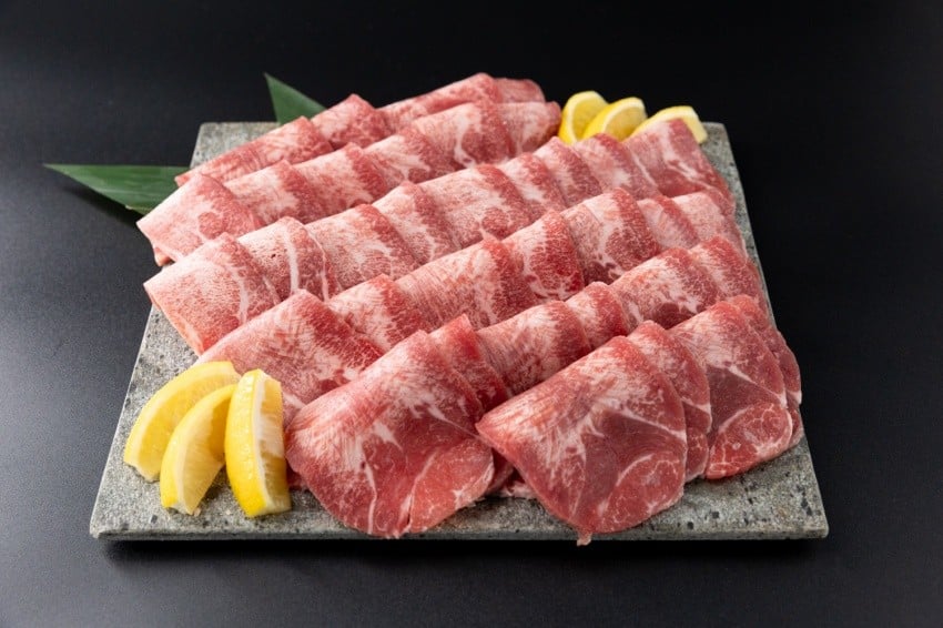 熟練の目利きにより、シーズンごとに上体の良い仕入先を選び買い付けています。（写真は実際の盛り付けの様子）