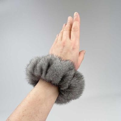 ふるさと納税 松原市 アメリカ産ブルーアイリスミンクファーシュシュ(単品) |  | 01