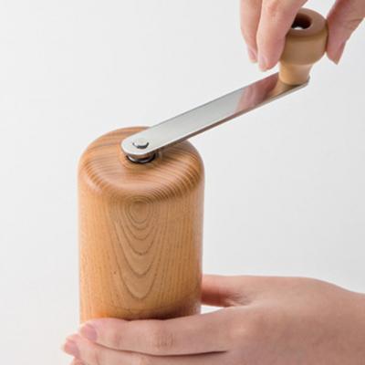 ふるさと納税 三条市 [限定100個] 欅を使ったコーヒーミル 木目 セラミック刃 手動 珈琲 燕三条製【030S041】 |  | 03