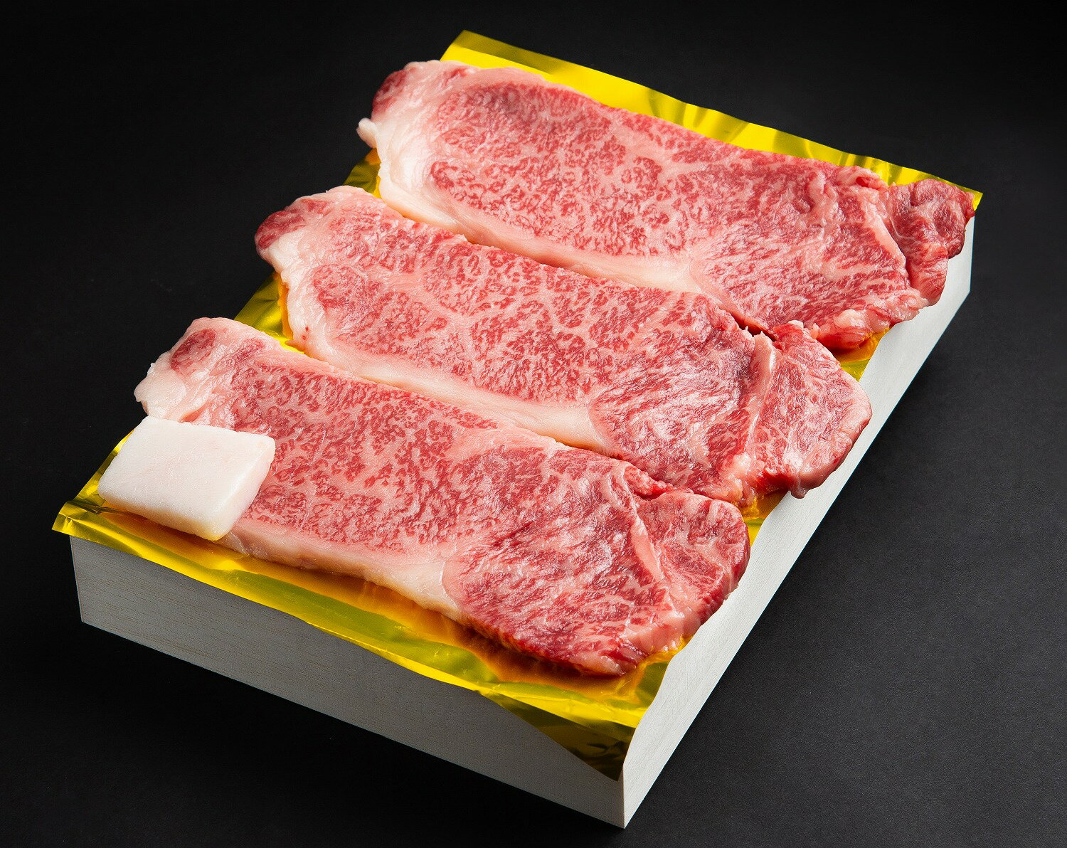【ふるさと納税】（冷凍）松阪牛サーロインステーキ約200g×3枚【2027年6月より順次発送】【12月31日受付終了】 B-117／冷凍　瀬古食品　ふるさと納税　牛肉　松阪肉　名産　ブランド　霜ふり本舗　三重県　大紀町