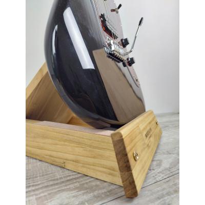 ふるさと納税 横手市 WOOD WORKS ギタースタンド 1本掛け エレキギターオフセットボディ用/ライトブラウン |  | 03