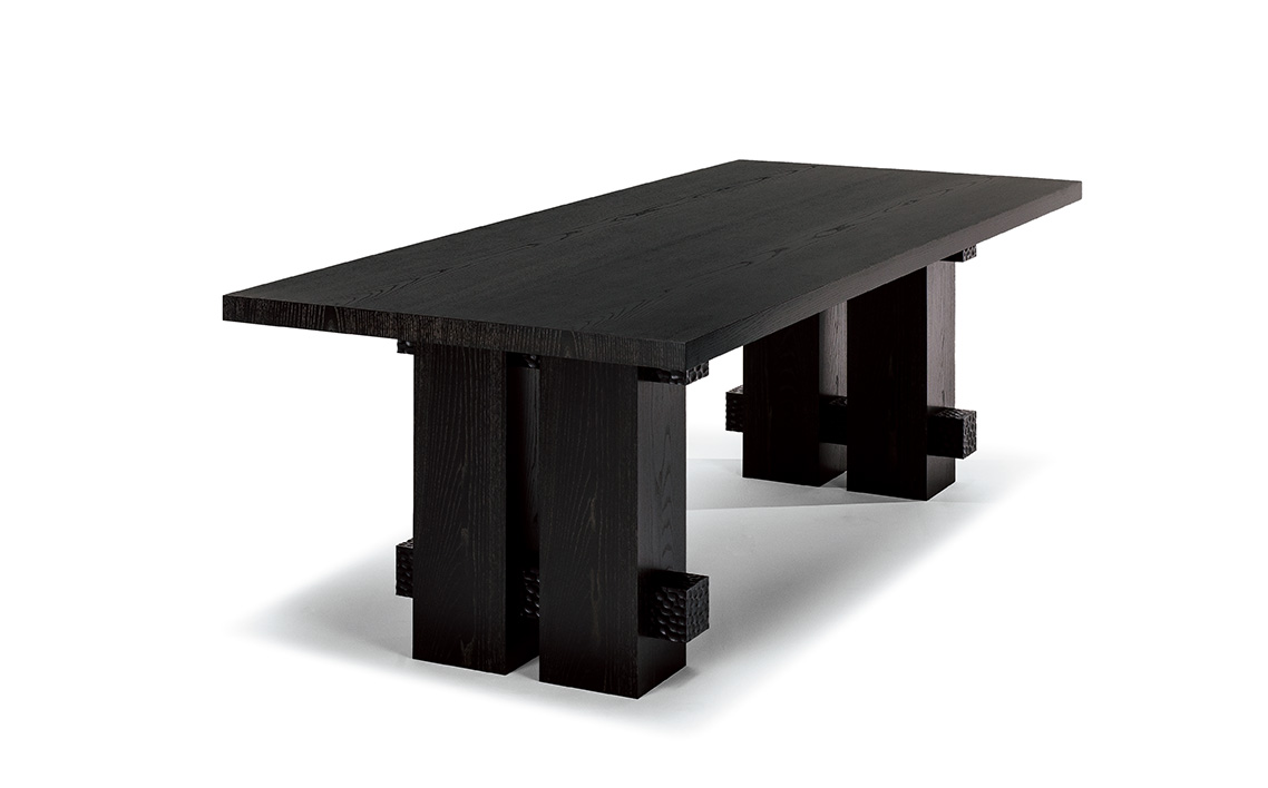 No.1143 Polonaise Dining Table