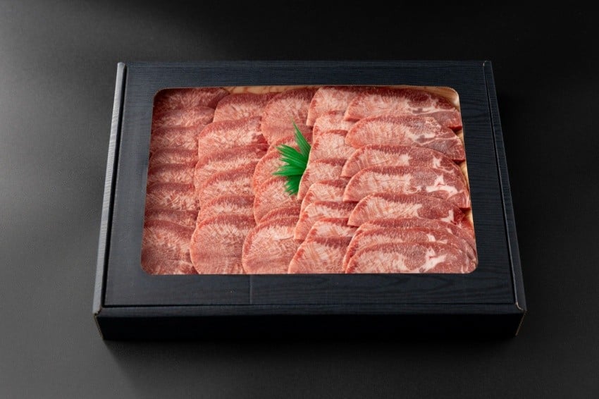 商品は写真のように化粧箱にきれいに盛り付けて出荷します