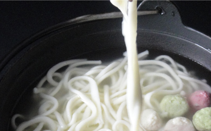 ＜2025年12月31日で終売＞【年末限定】手延べ半生うどん 30食 300g×10袋 / うどん玉 年越し うどん 麺 めん 半生麺 手延べ / 南島原市 / 川上製麺 [SCM050]