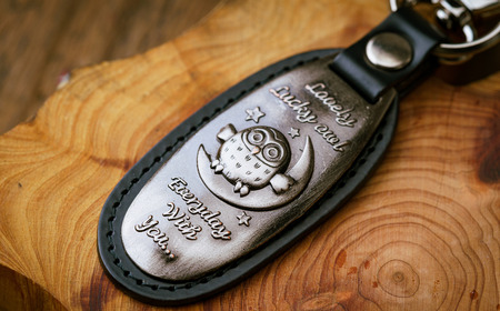 コードバンふくろうキーホルダー＜ゴールド＞｜キーホルダー 革小物 