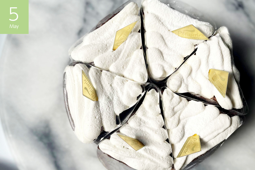 タルト  1ホール 4回 定期便 総計4ホール [心優-Cotoyu Sweets- 長崎県 平戸市 hr42bgy420150] チョコレート 濃厚 ずっしり 生チョコ スイーツ ケーキ ご褒美 誕