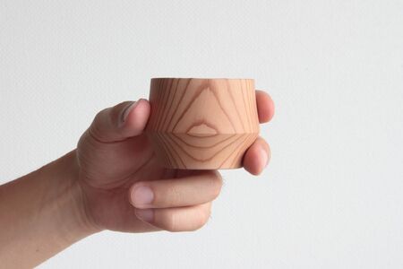 新潟県産杉のぐい呑み「樹盃 Sugi」2個入り《1個のサイズ:Φ65×H50~52mm》加茂市 朝倉家具