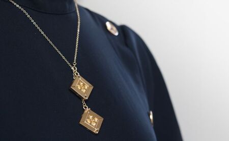 ネックレス モダン×北斎×金型の3wayネックレス【KASANE】 アクセサリー 北斎模様 モダン 装身具 江戸文化 裏勝り アルミ アルマイト 耐久性 耐食性 耐摩耗性 普段使い 墨田区 東京都 菱