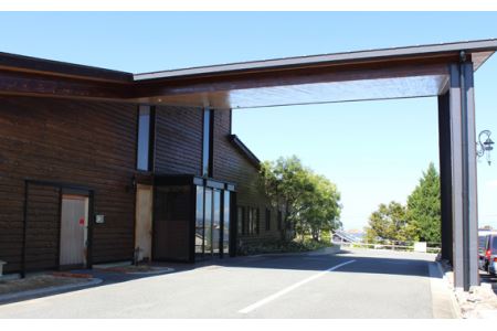 No.233 大阪府 ワールドカントリーゴルフクラブ【平日】セルフ1名様プレー券