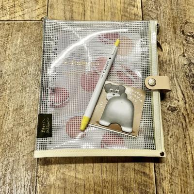 ふるさと納税 岡崎市 表紙がポーチになったカラードバインダーLの手帳　推し活に最高【SPEECHBALLOON】　ホワイト |  | 01