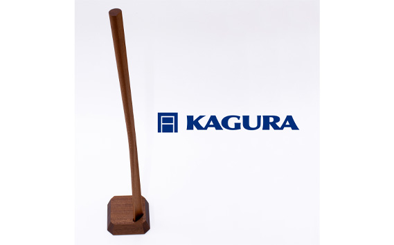 
家具蔵 KAGURA 靴べら LIN サペリ材 靴ベラ 天然木 手作業 ロング スタンド セット 70cm おしゃれ 長い スタンド付き 台座付き プレゼント 実用的 シンプル 玄関 ロングタイプ 高級 シューホーン モダン ギフト 革靴 スニーカー ブーツ
