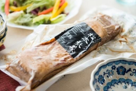 【三代目！肉工房 松本秋義】 まっ黒煮豚400g×1 [吉田ハム工場 静岡県 吉田町 22424662] 