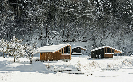 【数量限定】サウナ付きコテージ「Earthboat Village Kurohime」30,000円分デジタルクーポン【長野県信濃町ふるさと納税】