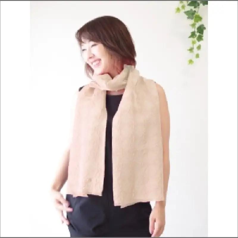 フィルタンゴ ストール【洗える丹後ちりめんのシルク】バラ格子柄　ベージュ 　ギフトにもおすすめ。