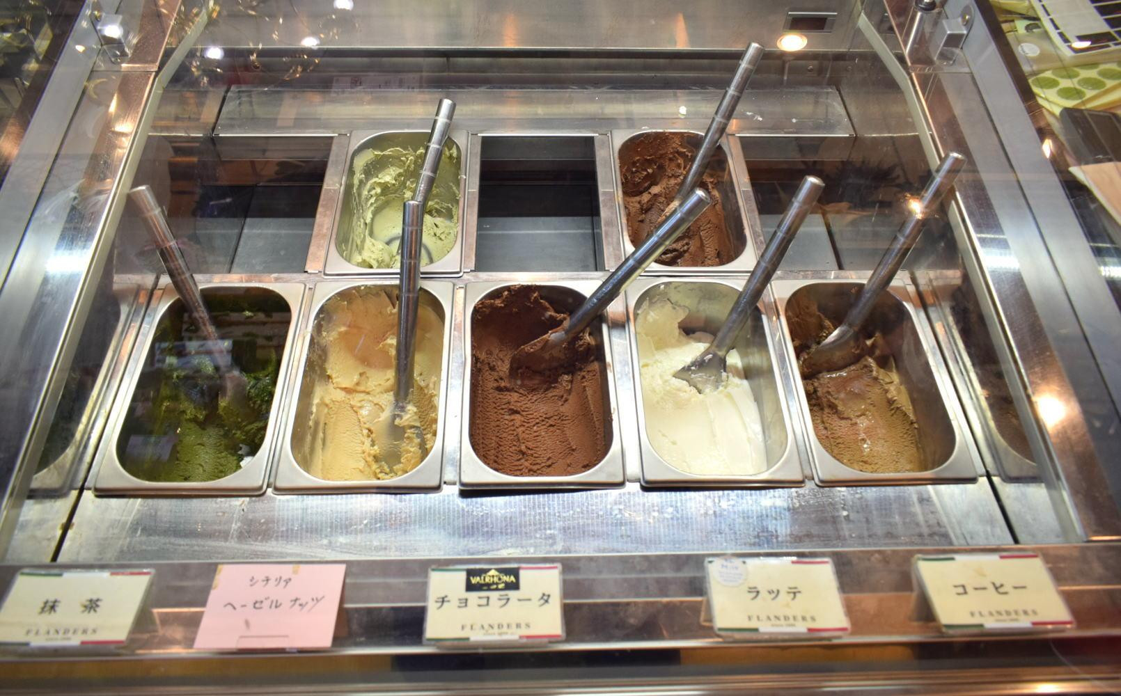 創業30年の老舗が作った濃厚なめらかジェラート おすすめのラッテとチョコラータの5個入り ［TM206］