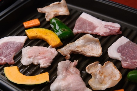  北海道　黒豚1頭焼肉セットA　1250ｇ　黒豚　豚肉　小分け　焼肉　北海道豚　国産豚