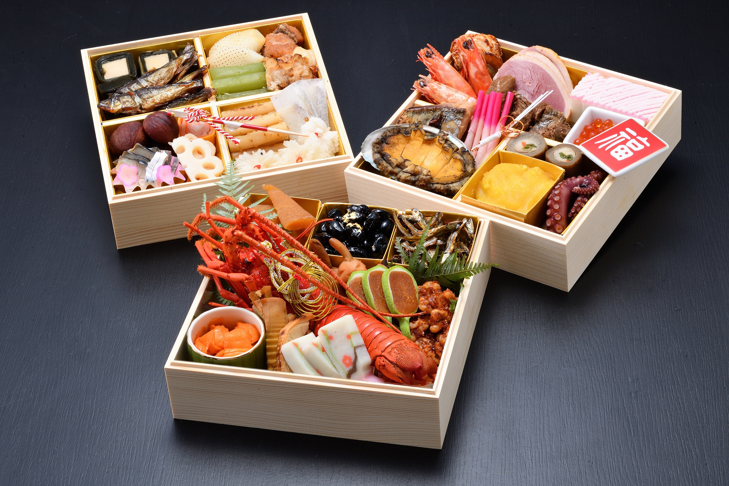 
            【数量限定】ホテル若水　おせち　（竹）三段重【2025】
          