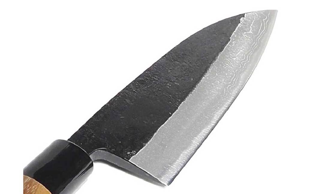 【土佐打刃物】出刃包丁 黒打ち仕上げダマスカス 両刃 刃長15cm