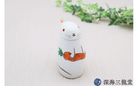 有田焼 心地よい注ぎ、液だれしにくい優秀な醤油さし / うさぎ 深海三龍堂 A18-218