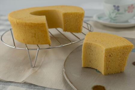 米菓バウム【ホール2】プレーン ショコラ 冷凍発送 グルテンフリー 米粉 米粉菓子 小麦不使用 バウムクーヘン しっとりなめらか 優しい甘さ [1324]