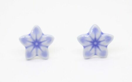 【美濃焼】 ききょう イヤリング 青色 瑞浪市 / TILEmade タイル アクセサリー ハンドメイド [AZCD013]