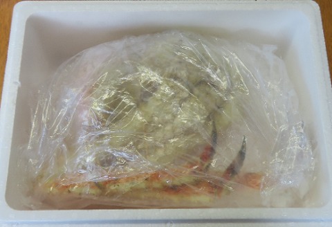 【北海道根室産】ボイル冷凍たらばがに脚1肩680g F-59008