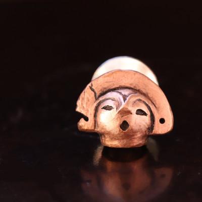 ふるさと納税 山梨県 【Do_goods】縄文時代の息吹  土偶「しゃかちゃん」ピンブローチ  659-295