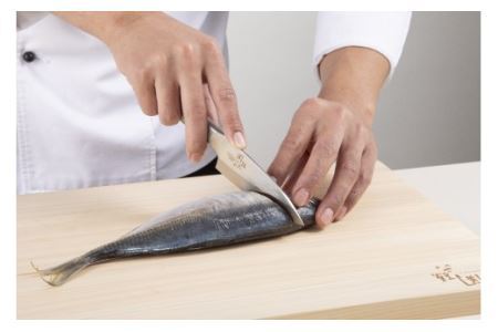 ＜オールステンレス和包丁・食洗機可・一体構造＞ ■ 関孫六　匠創　小出刃（右利き用）１０５ｍｍ ◇ 貝印
