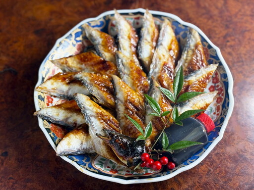 【特大サイズ・カット済み】国産うなぎ蒲焼 すぐ食べられる職人焼き (2本)