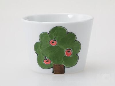 【波佐見焼】　φ７ｃｍの手描きのプチカップ３個組　りんご　【西海陶器】３　２０８１８