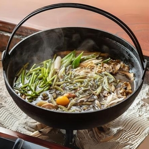 じゅんさい 鍋セット 6～7人前 白神地鶏 稲庭うどん 寄せ鍋 セット 野菜付き 地鶏 鶏鍋 白神特選　シャディハッピー