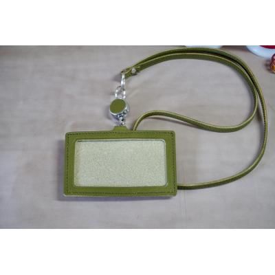 ふるさと納税 三宅町 リール式 IDネーム カードホルダー 化粧箱 入り IDホルダー 栃木レザー 牛革 日本製:グリーン |  | 01