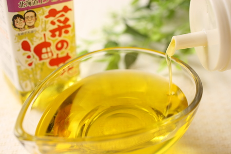 無添加・無調整 生一番搾り菜の花油（180g×4本）　キザキノナタネ　菜種　無農薬　なたね油　手造り　コールドプレス　オレイン酸　調味料　北海道産