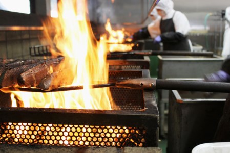 逸品☆藁の香ばしさ!ブリ・カツオ藁焼きたたき食べ比べセット