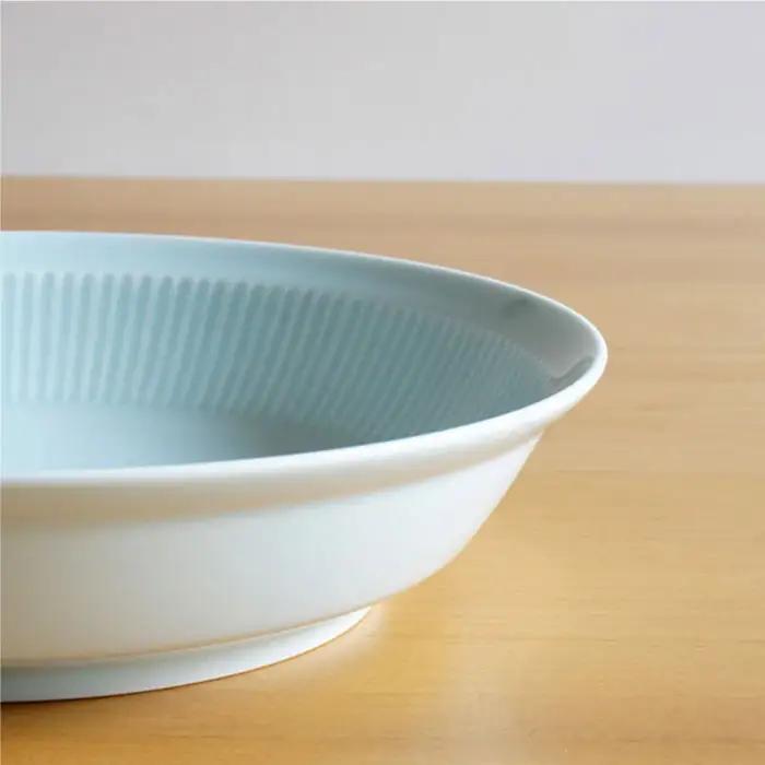 【白山陶器】【美しいレリーフ模様】よしず彫 盛鉢 1ピース 青白釉 ボウル 食器 皿 【波佐見焼】 [TA76] 波佐見焼