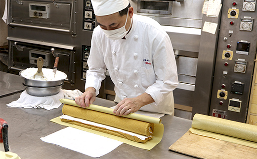 和三盆ロールとシェフのおすすめロール 洋菓子 ロールケーキ スイーツ おやつ ティータイム お土産 プレゼント 冷凍 琴平町 香川県 F5J-1206