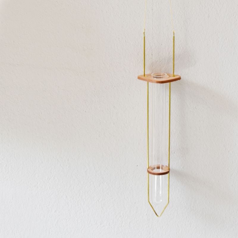 Teha’amana Bud vase テハマナ 一輪挿し ナチュラル 革 皮 雑貨 おしゃれ レザー 本革 こだわりの逸品 地域特産品 ギフト 自分用 人気 おすすめ