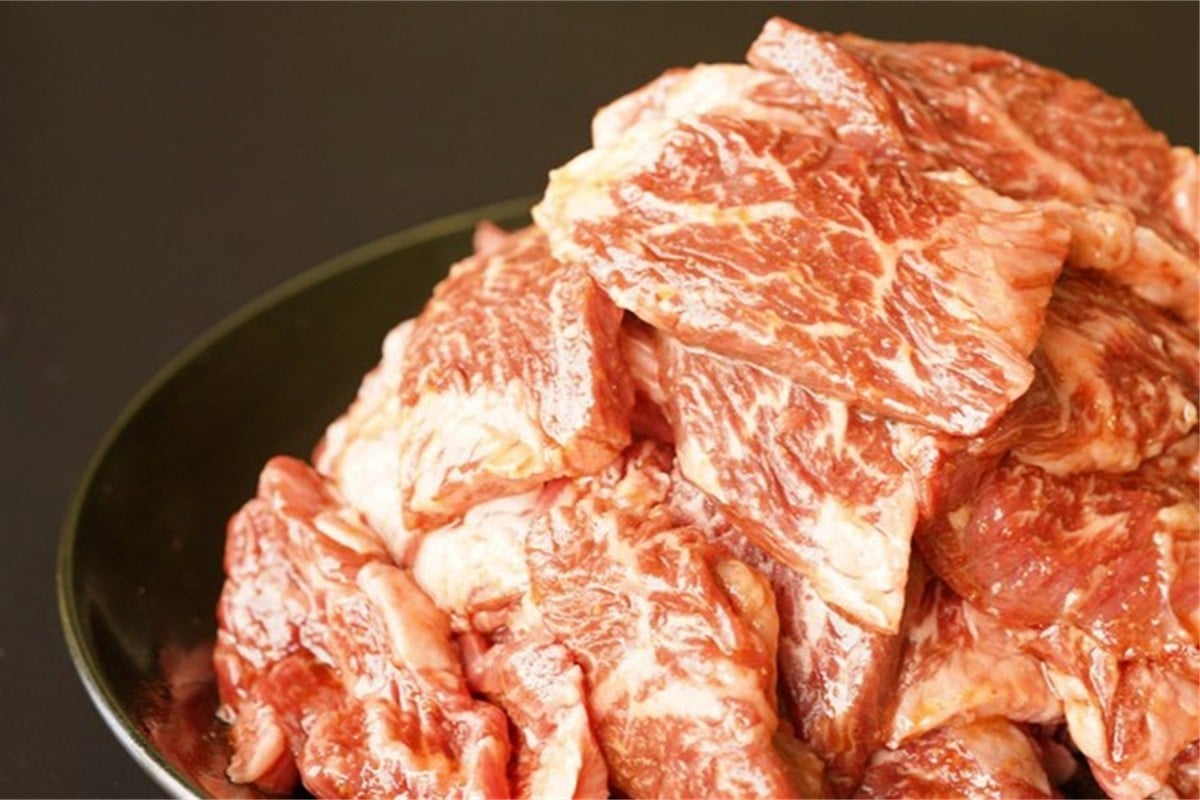 
            【訳あり】牛ハラミ（サガリ） 秘伝のタレ込み 味付け肉＆やわらか厚切り 塩だれ牛タン 食べ比べセット 計1.1kg　YK00475
          