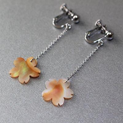ふるさと納税 志摩市 貝のイヤリング【桜:マベ】