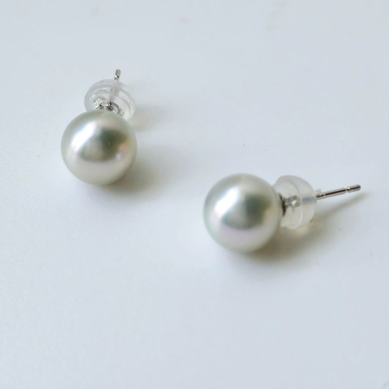 【ふるさと納税】 真珠 ピアス パール アクセサリー ジュエリー ファッション 7.5mm K14WG 国産 あこや 冠婚葬祭 誕生日 結婚式 記念日 お祝い 贈答用 贈り物 ギフト プレゼント / カジュアルにフォーマルに大活躍、ナチュラルグレーのパールピアス & イヤリング (ピアス)