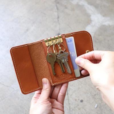 ふるさと納税 長岡京市 カードが入る 三つ折りキーケース 【ブラック】  栃木レザー 本革 |  | 01