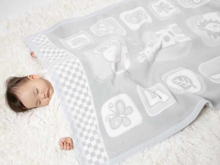 【ふるさと納税】名入れ可 ベビー綿毛布 (毛羽部分) キリン柄 グレー 85×115cm 毛布の町 (泉大津市産) ｜ ベビー毛布 ベビーブランケット 毛布 ブランケット おくるみ 綿毛布 洗濯可能 寝具 ベッド ギフト 誕生日プレゼント 贈り物 クリスマス 赤ちゃん N-MJ200 [3388]