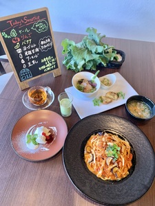 フレンチ仕込みのパスタ屋さん「彩菜食坊 CIEL」　ランチお食事券（１名様分）自家製スムージー　地元野菜　パスタ　創作料理