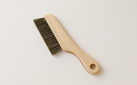 〈伝統工芸〉静電気除去ブラシ／宮川刷毛ブラシ製作所