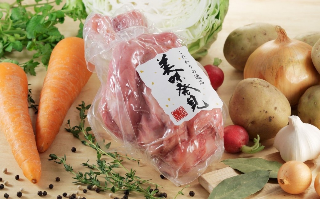 
【国産原料肉使用】アイスバイン 650ｇ　豚スネ肉 骨付き肉 国産 ポトフ ディナー パーティー ドイツ家庭料理 ご贈答 【354】
