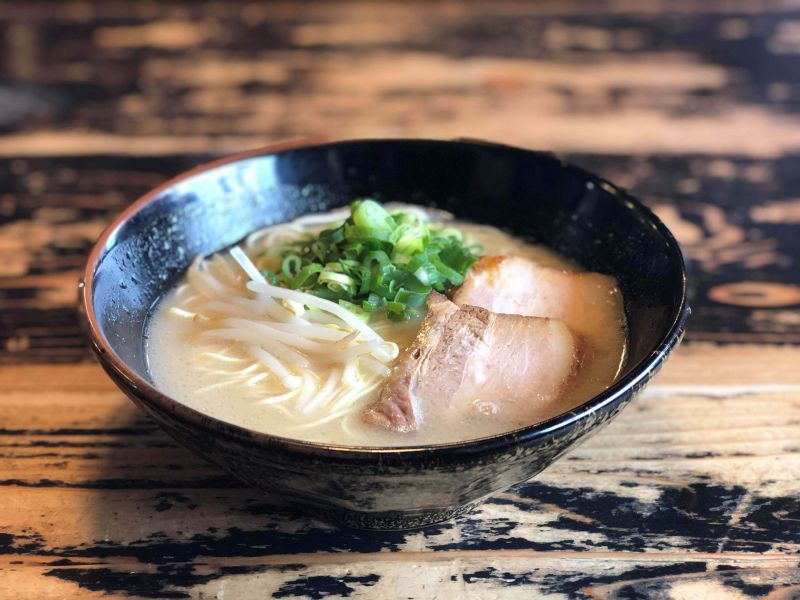 【ふるさと納税】豚骨ら～めん（2食入り）・ピリ辛高菜セット